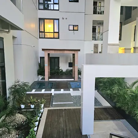 Soft Glam 2Br Greenbelt Hamilton
