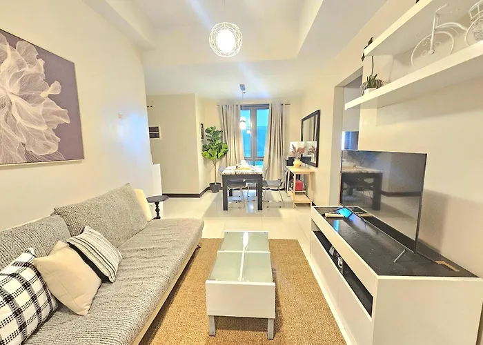 Soft Glam 2br Greenbelt Hamilton 4*