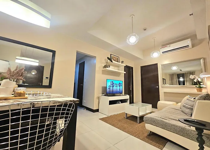 Soft Glam 2br Greenbelt Hamilton 4*