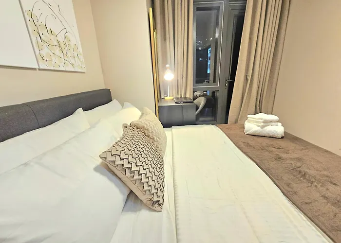 Soft Glam 2br Greenbelt Hamilton 4* Manila