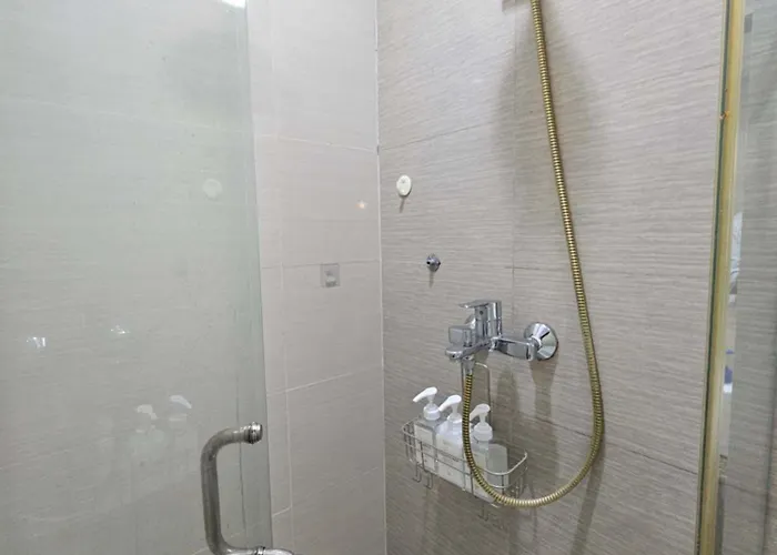 Soft Glam 2br Greenbelt Hamilton Manila