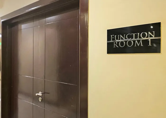 Soft Glam 2br Greenbelt Hamilton Apartahotel Manila