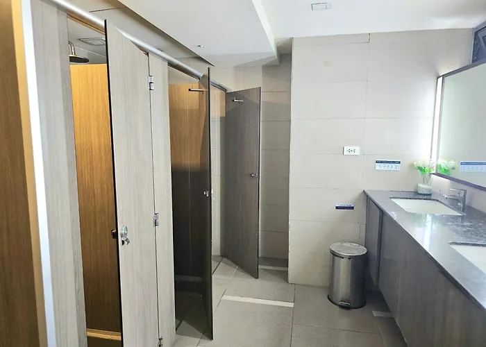 Soft Glam 2br Greenbelt Hamilton 4* Manila